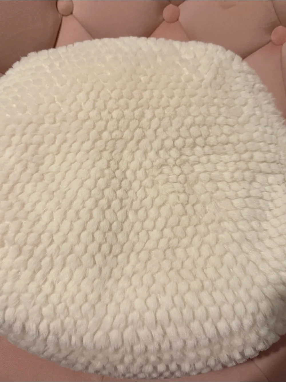 UGG Mini Cream Tablet Pouf With Phone Pocket 13”x13”x13”